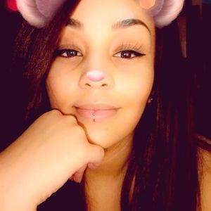 Meet your Posher, Teona